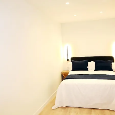 Piso Boutique Frente Al Casco Viejo De Apartament