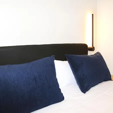 Piso Boutique Frente Al Casco Viejo De Apartamento