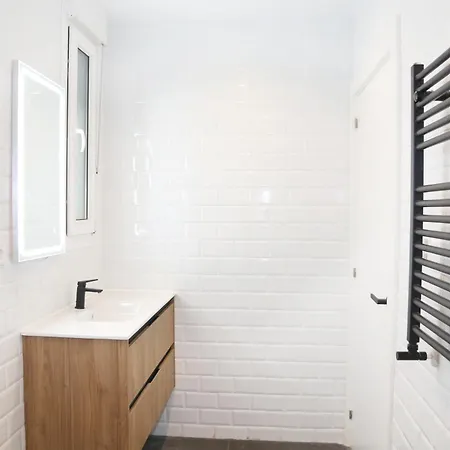 Apartamento Piso Boutique Frente Al Casco Viejo De *