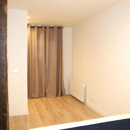 Piso Boutique Frente Al Casco Viejo De Apartamento *